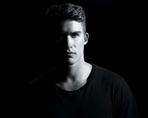 black_and-white_portraits_christopher_campbell